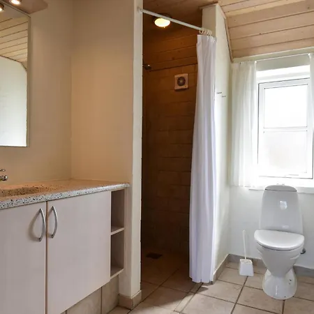 Дом отдыха Gorgeous In Ulfborg With Sauna *