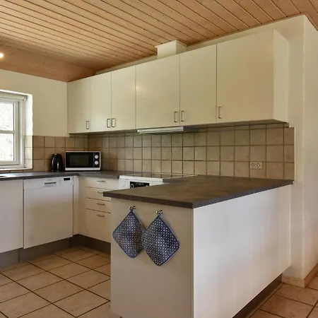 Дом отдыха Gorgeous In Ulfborg With Sauna *